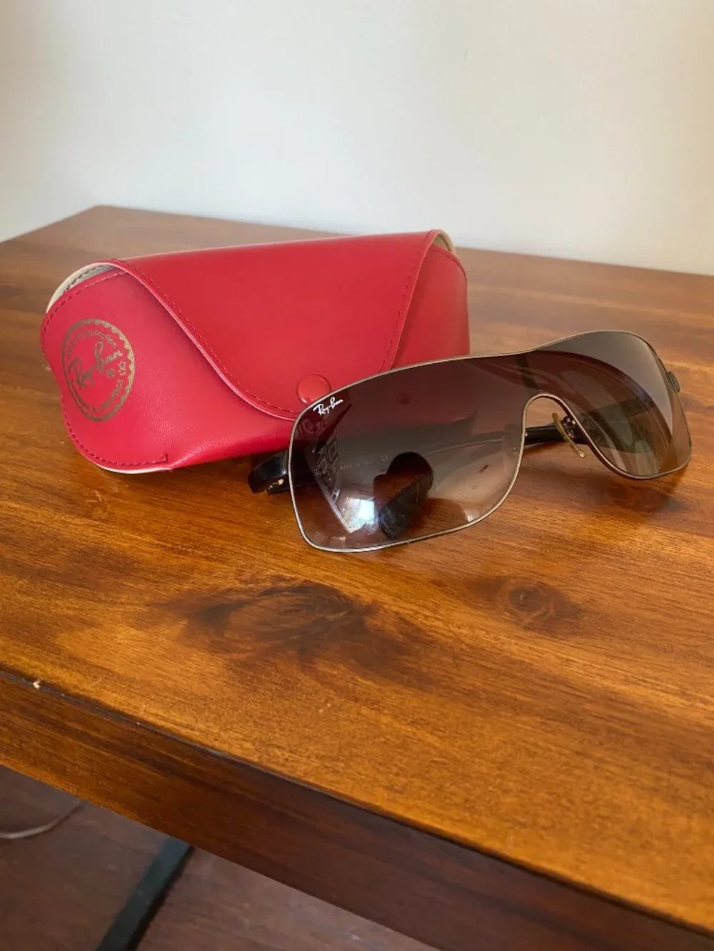 Ray-Ban smokey purple